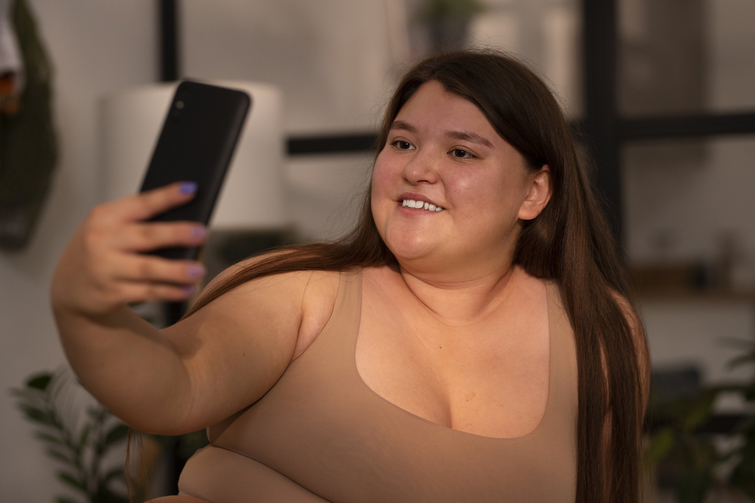 Frauen nach erfolgreichem Abnehmen - Adipositas Behandlung